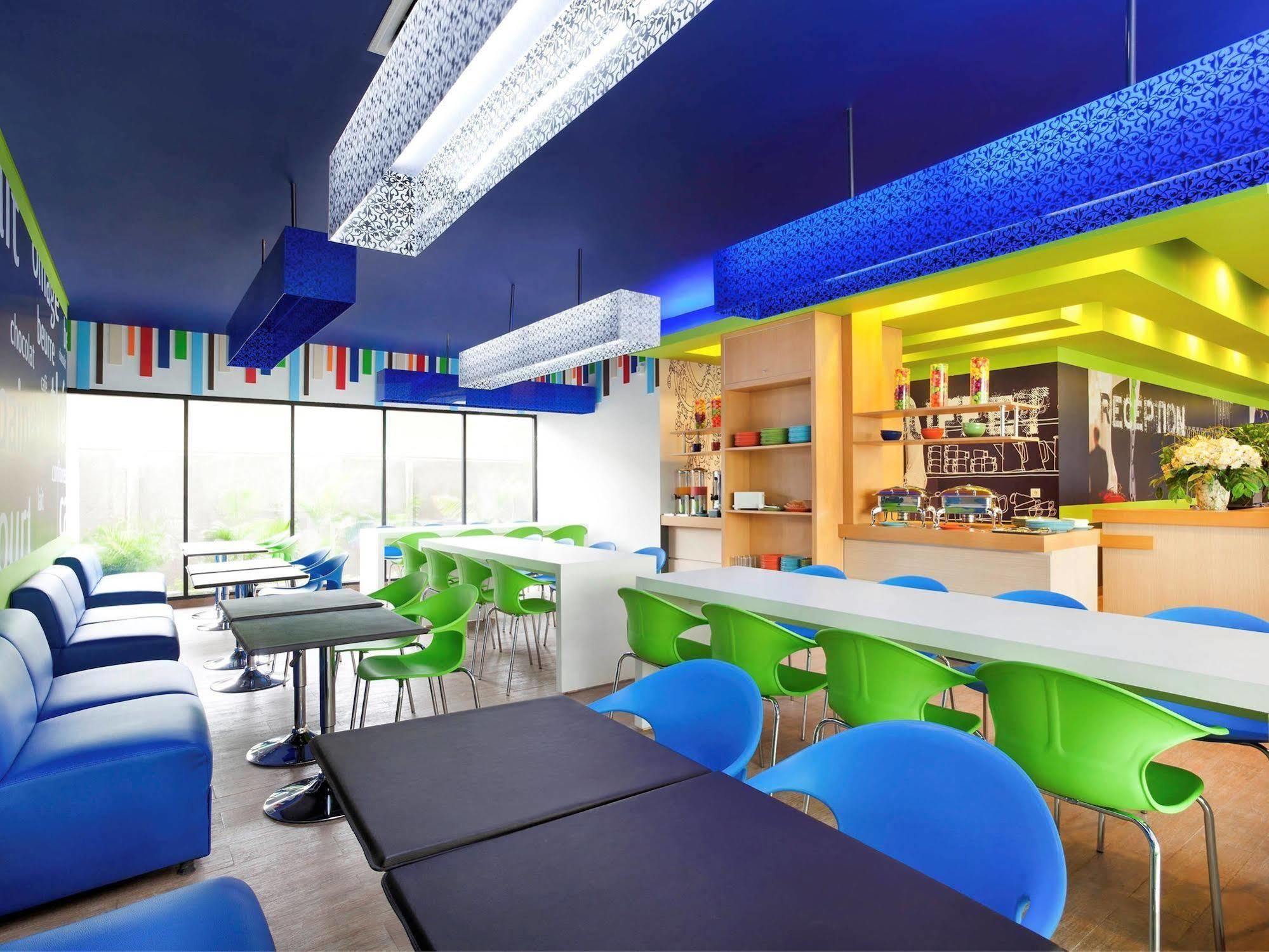 Ibis Budget Jakarta Daan Mogot Exterior foto
